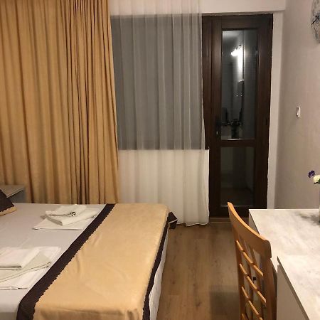 Guest Rooms Southern Nights Warwara Zewnętrze zdjęcie