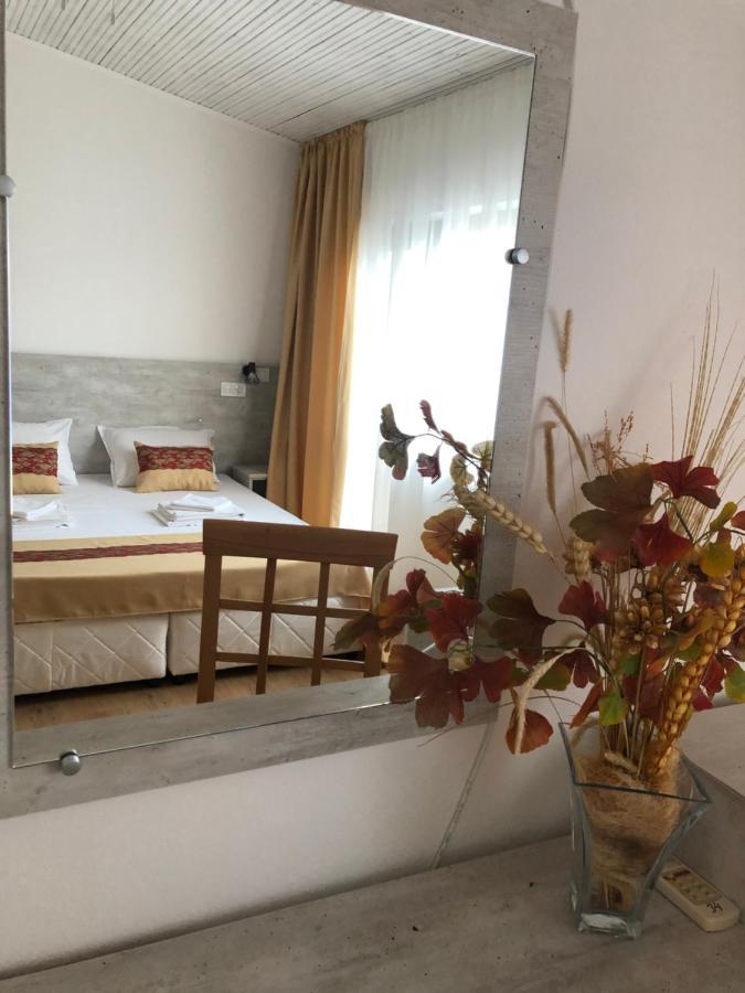 Guest Rooms Southern Nights Warwara Zewnętrze zdjęcie