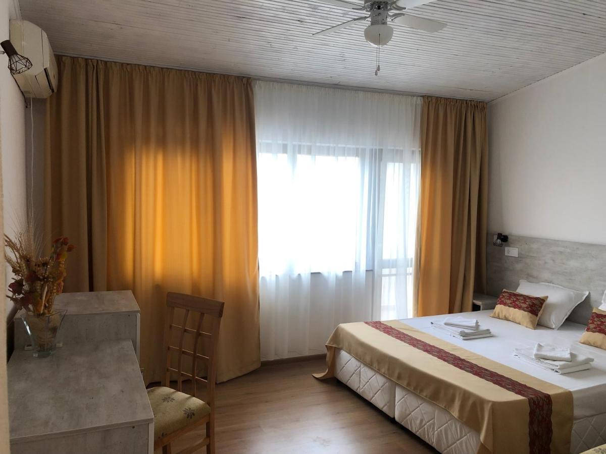 Guest Rooms Southern Nights Warwara Zewnętrze zdjęcie